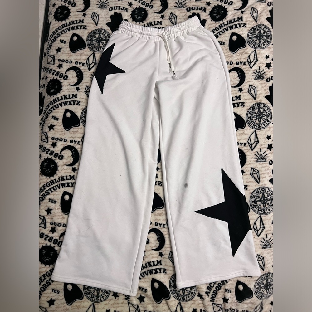 Shein Wide Leg sweatpants, star design | Size 4
